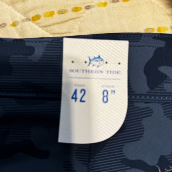 NWT Southern Tide Performance Shorts - Picture 2 of 5